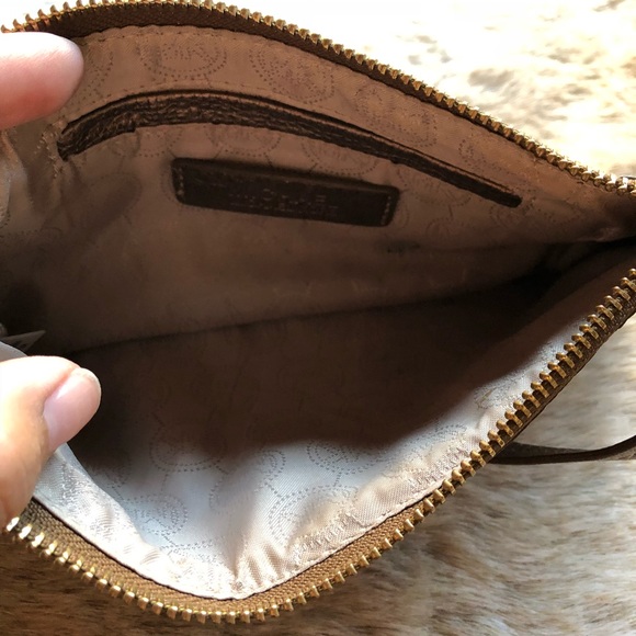 Michael Kors Wristlet - Picture 4 of 8